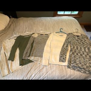 Lot- 5 Women’s Sweaters (small/medium)